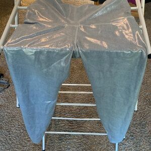 Old navy large silver shiny leggings